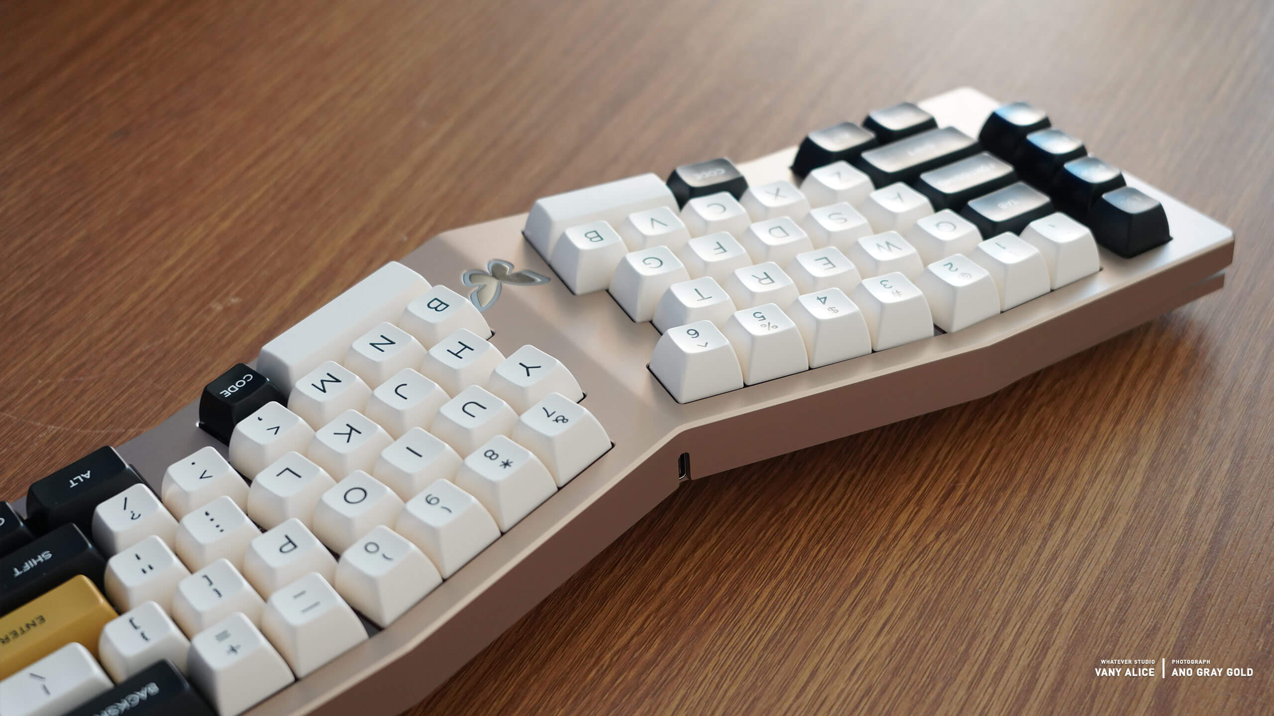 Vany Alice x Whatever Keyboard Kit