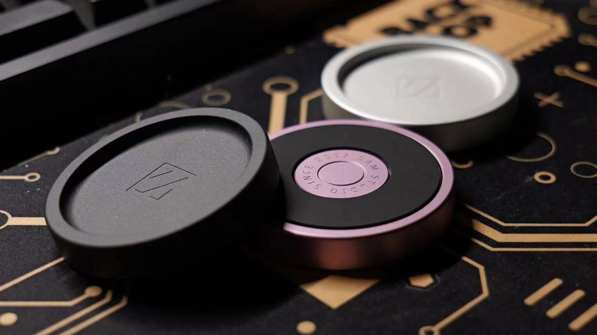 Sam Aluminum Screw Trays